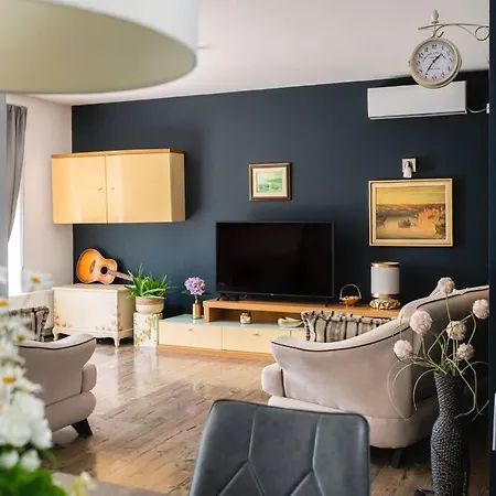 Private Luxury With Pool -lola - Βίλα Lovreć