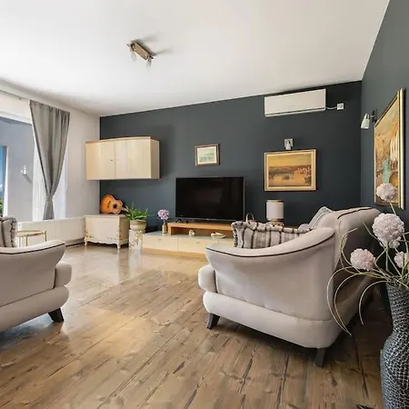 Private Luxury With Pool -lola -