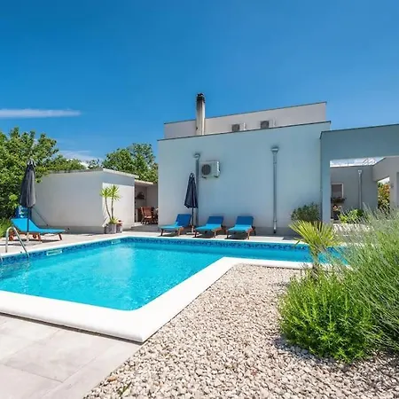 Private Luxury With Pool -lola - * Lovreć