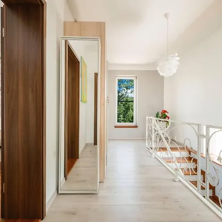 Private Luxury With Pool -lola - Lovreć